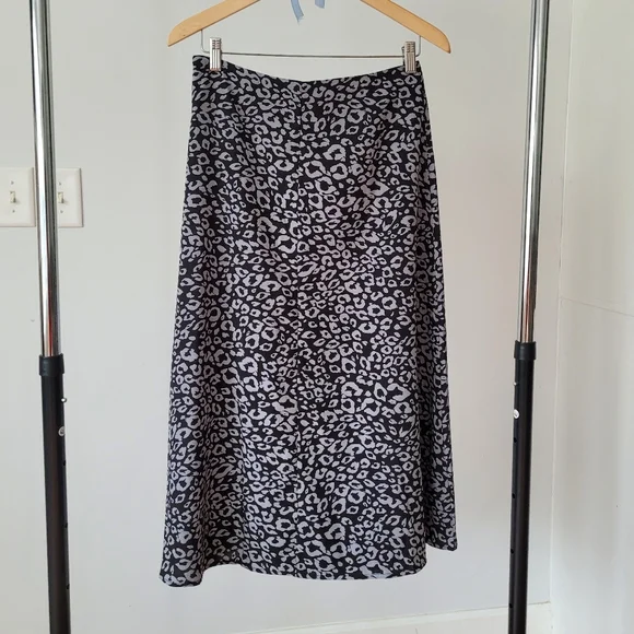 Leopard Print Midi Skirt - Size Medium - Picture 6 of 8